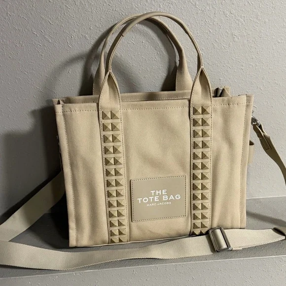 MARC JACOBS
The Studded Medium Tote - Picture 1 of 4